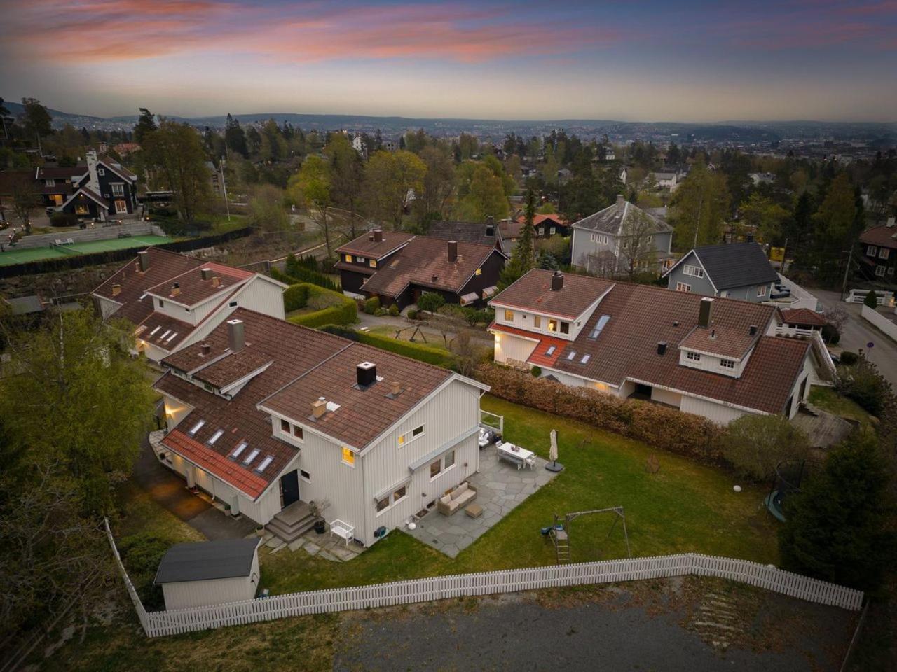 Slemdal, Oslo West Villa Bagian luar foto